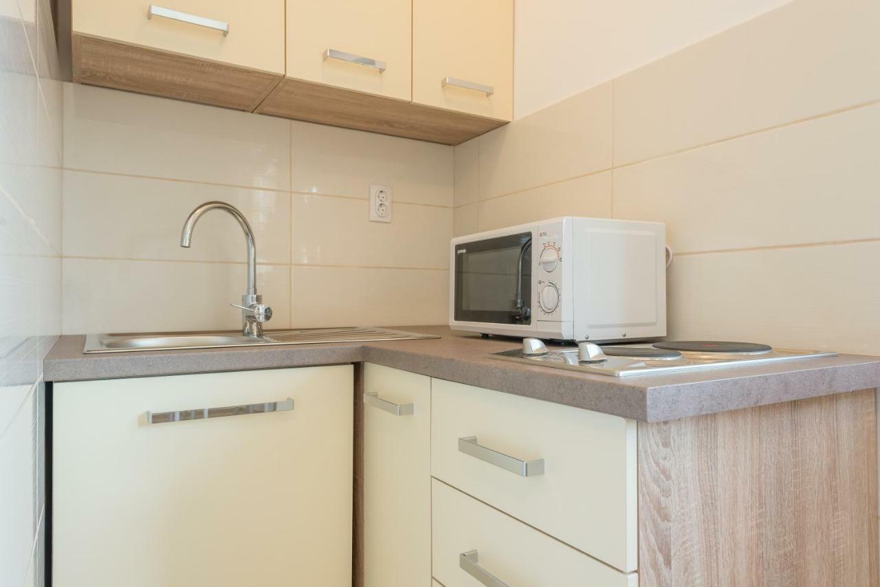 Apartmani Dupor Gornji Karin Exterior foto